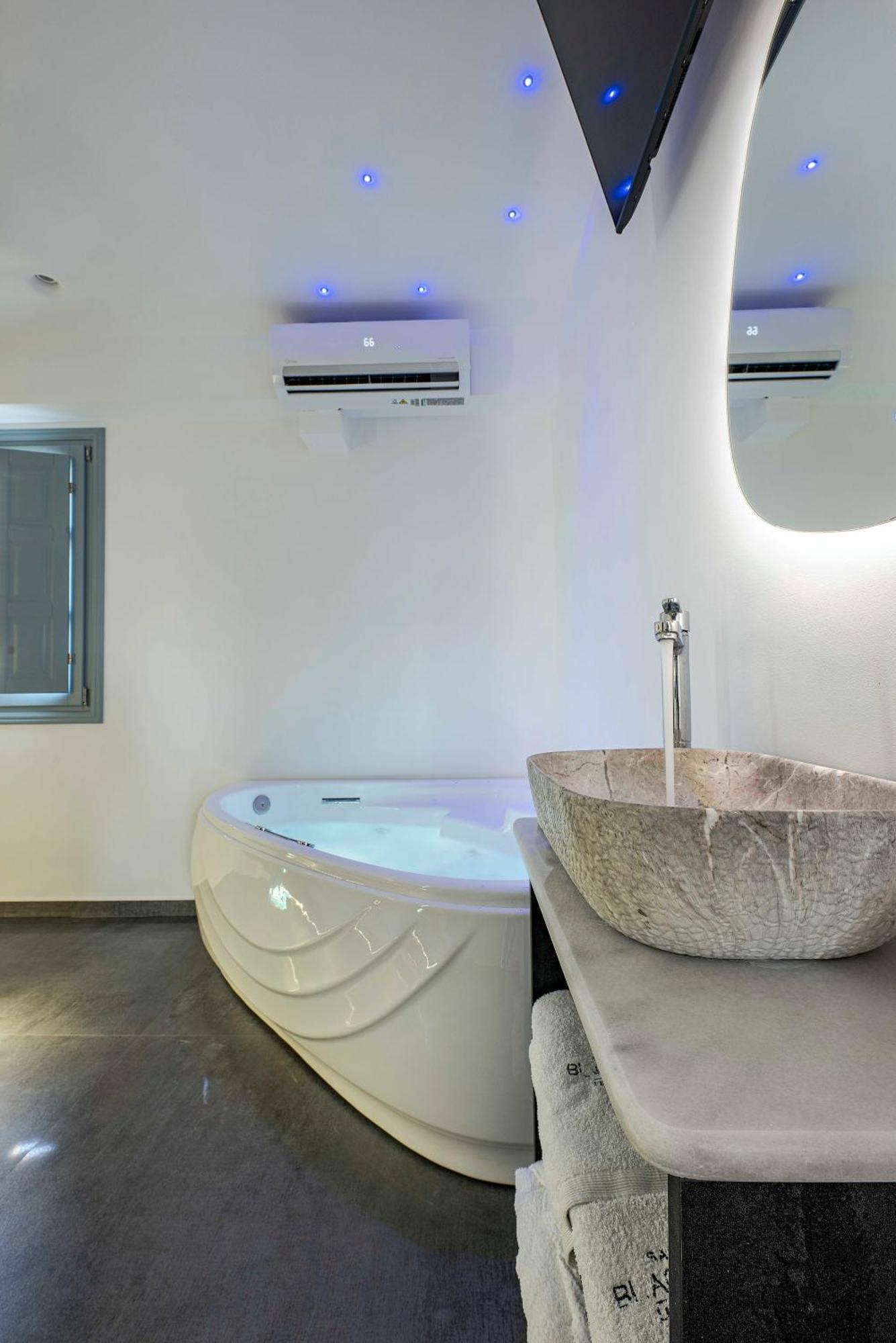 Blackstone Luxury Suites Emporio  ภายนอก รูปภาพ